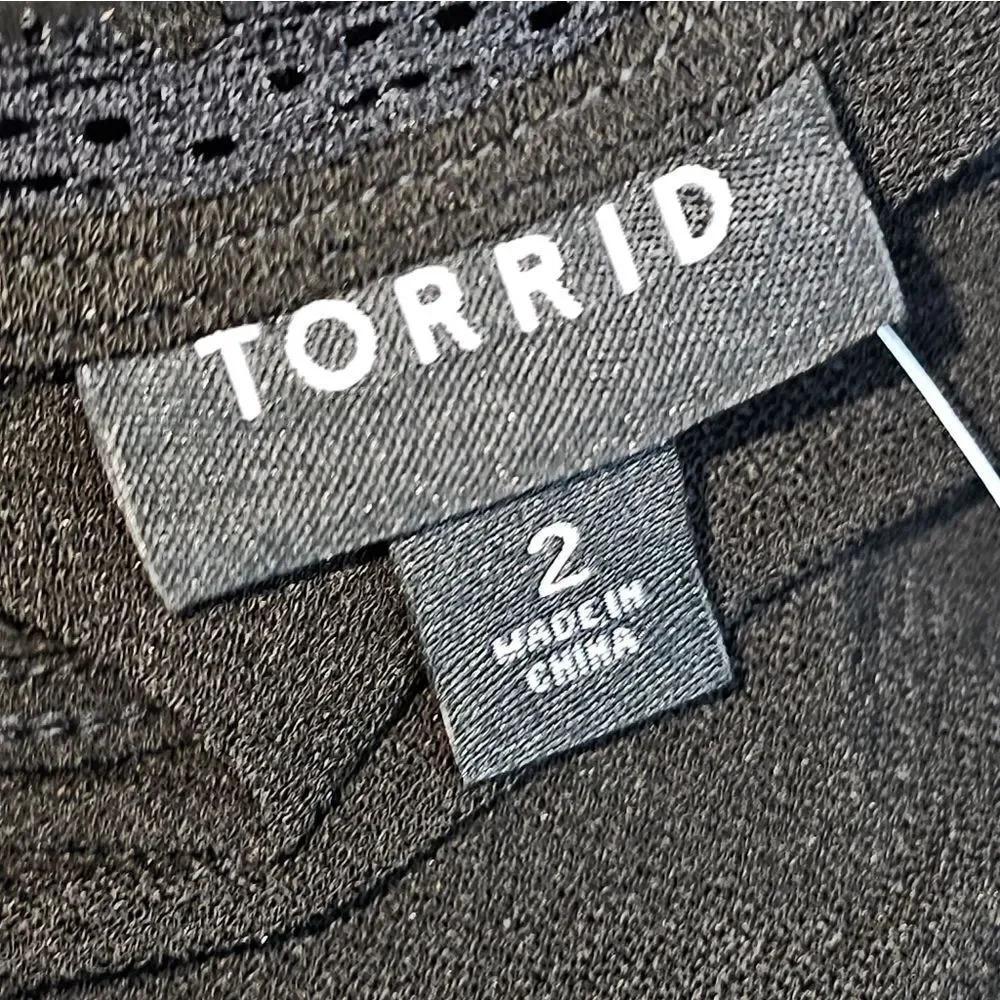 Torrid 2 black lace accent swing top NWT - Picture 3 of 10